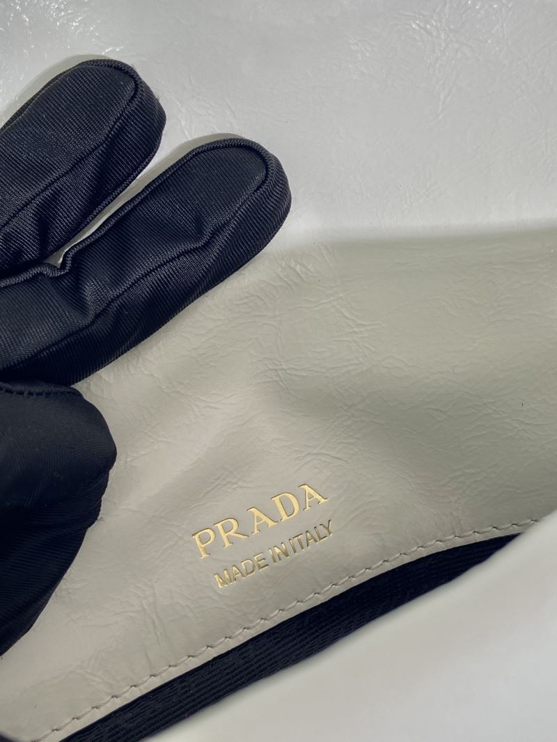 Pra*a hobo bags